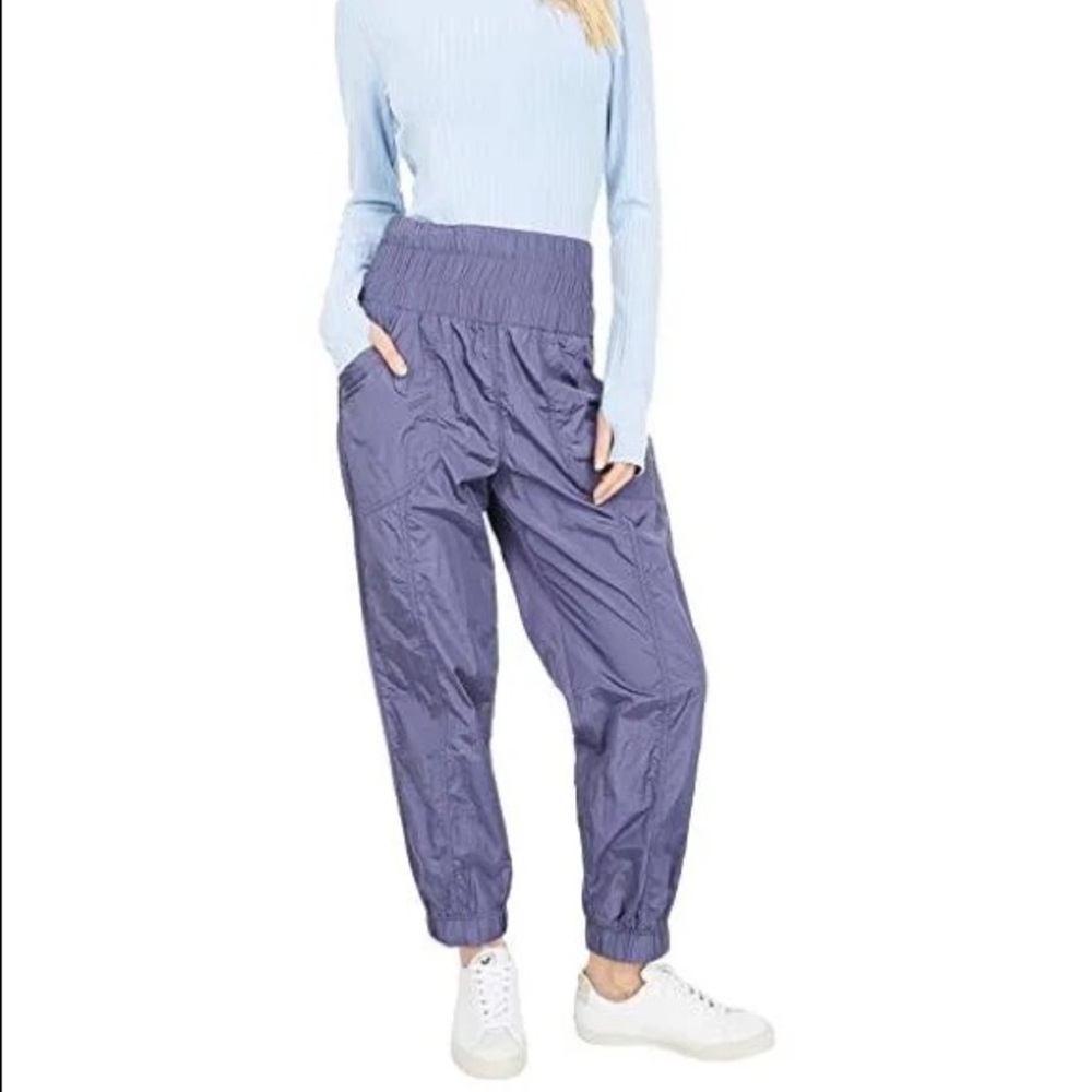 THE WAY HOME JOGGER
FREE PEOPLE DEEP SEA